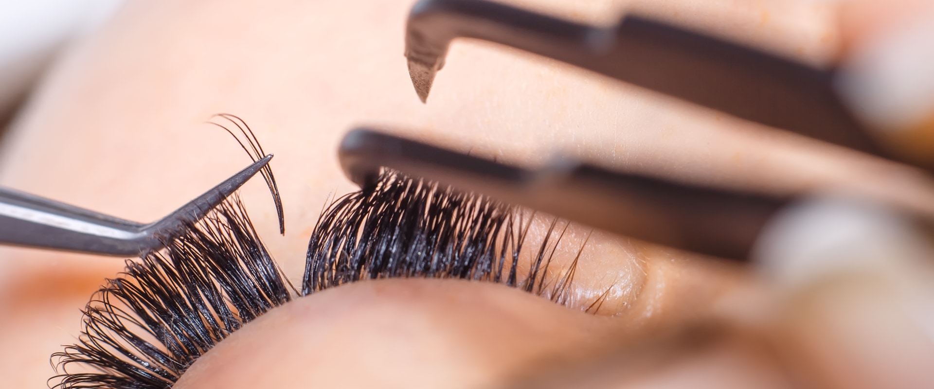 Which lash extensions are the lightest?