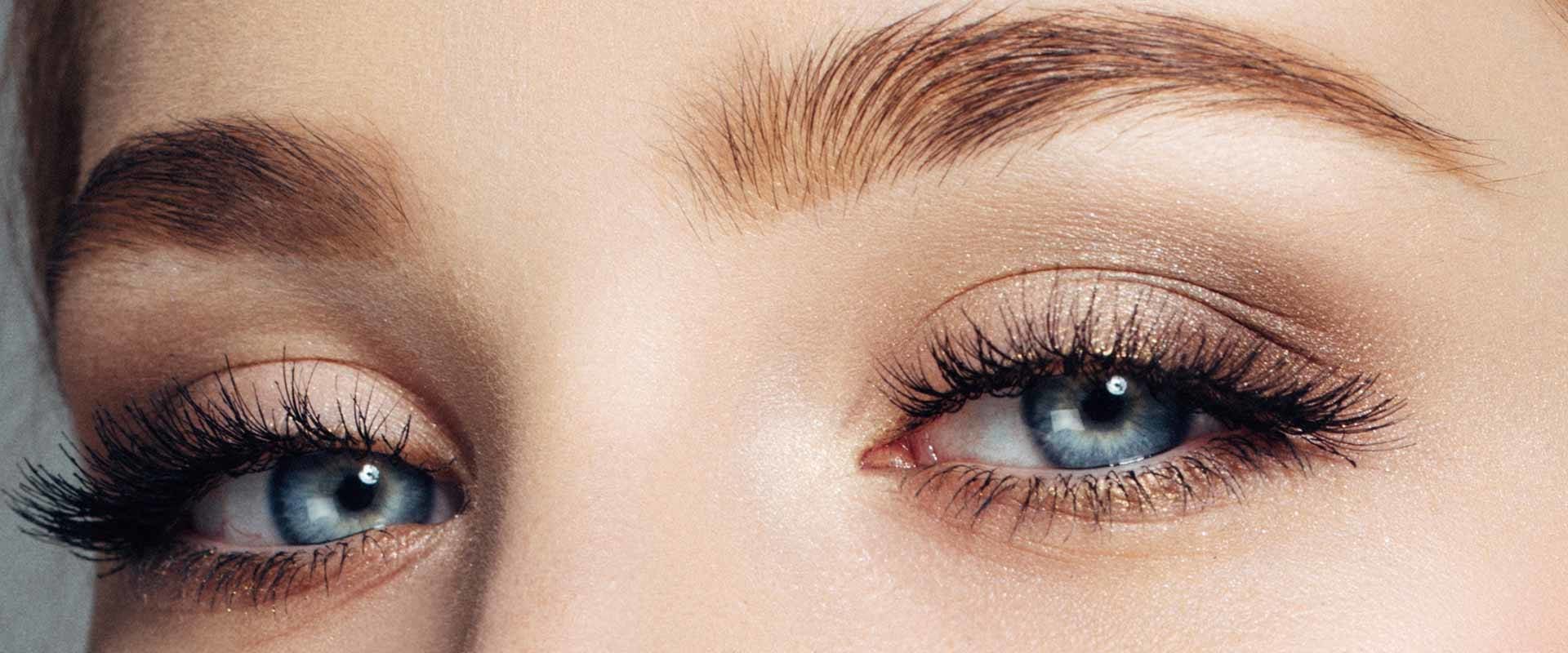 What does wispy mean for eyelashes?